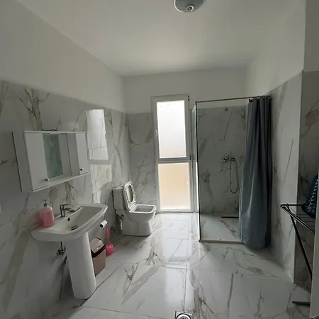 Nikbibaj Apartmán *